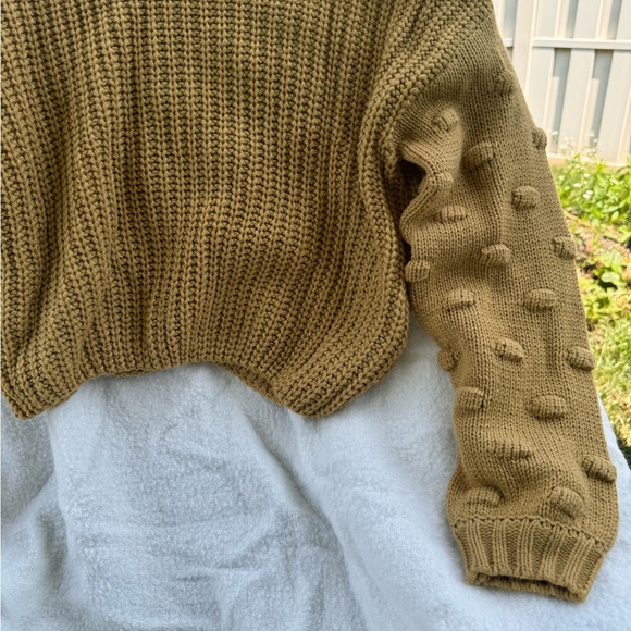 Sweater - Picture 3 of 3